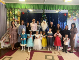 Утренник в детском саду. Утренник в детском саду.